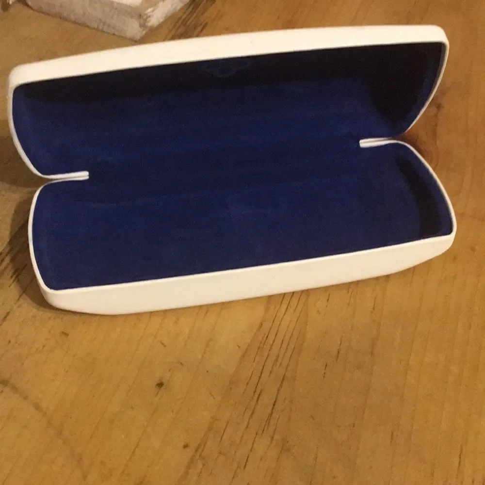 Marie Claire glasses/sunglasses case